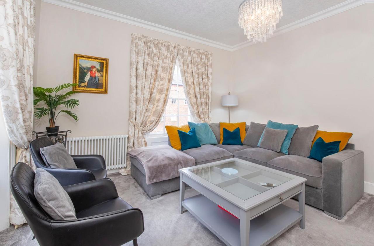 George Street Boutique With Free Parking * York